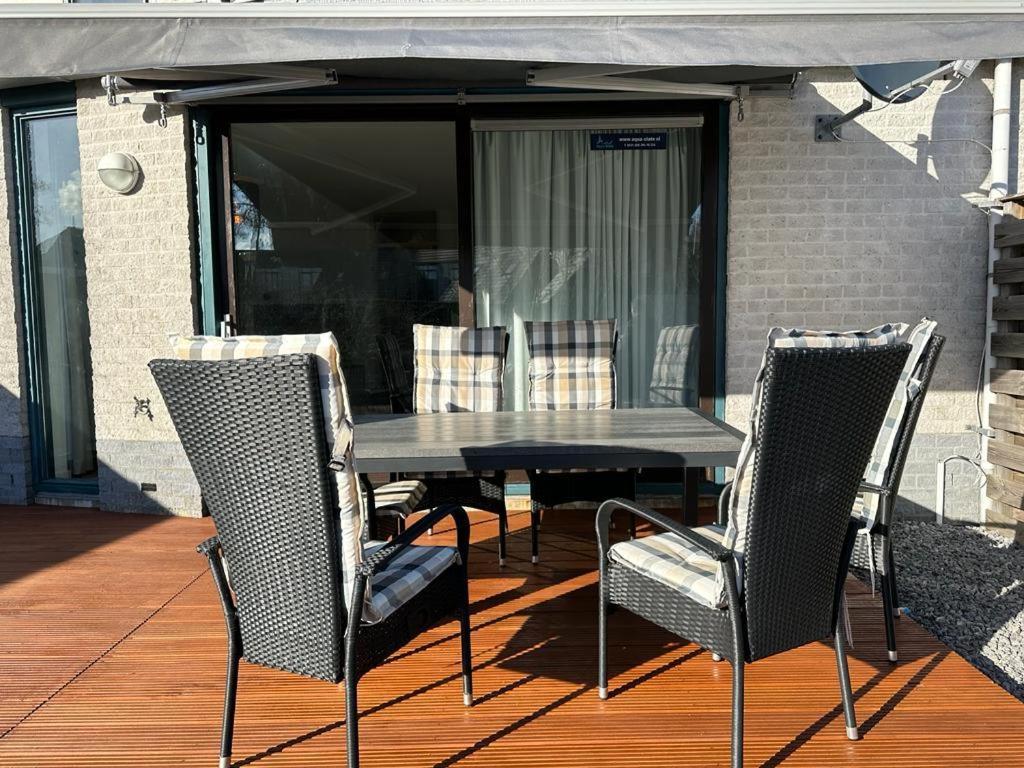 Ferienhaus Am Wasser Lemmer 136 Neu Renoviert Exterior photo